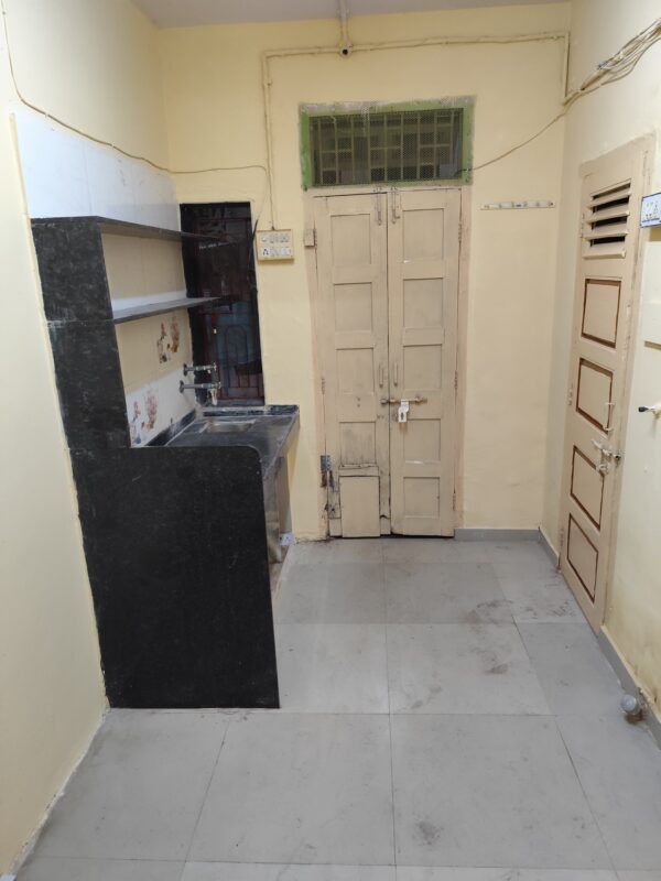 Standard Room 2 - Image 5