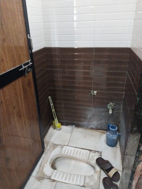 Standard Room 10 - Image 2