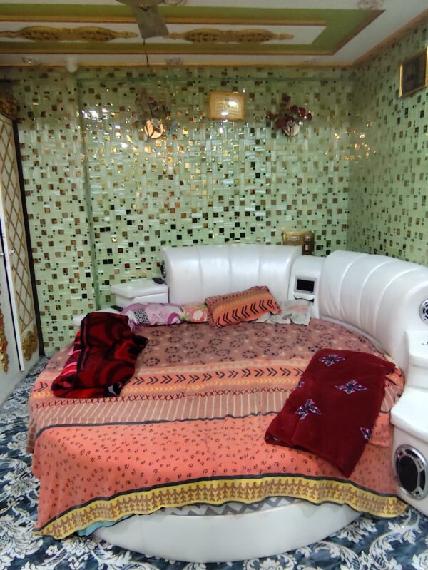 Shared Room 4