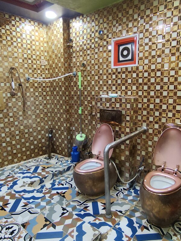 Shared Room 4 - Image 5