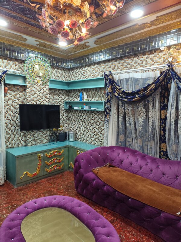 Shared Room 5 - Image 2