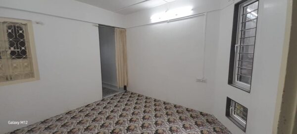 Standard Room 14 - Image 5