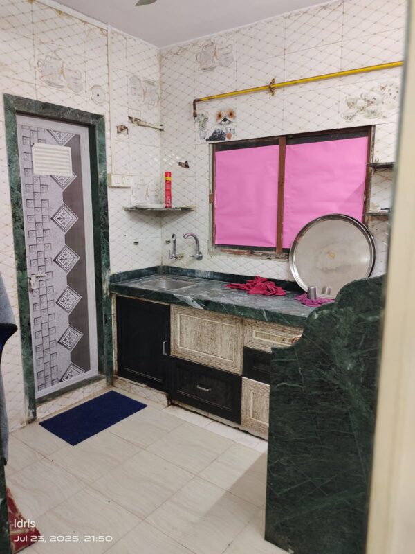 Standard Room 13 - Image 3